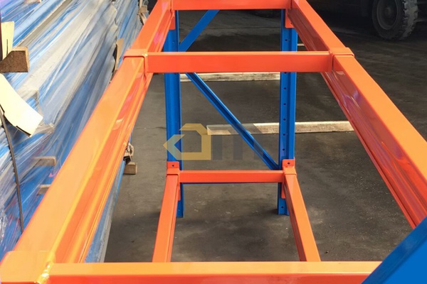 Heavy-Duty Pallet Racking System